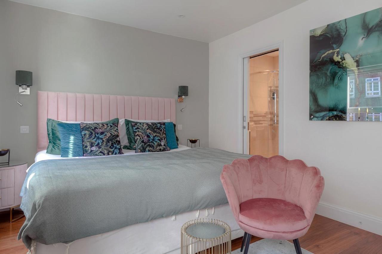 Notting Hill & Hyde Park Exclusive West-End Serene Designer Family Home 5Bed4Bath Londra Dış mekan fotoğraf