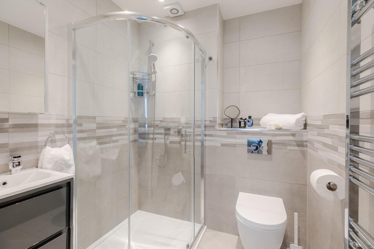Notting Hill & Hyde Park Exclusive West-End Serene Designer Family Home 5Bed4Bath Londra Dış mekan fotoğraf