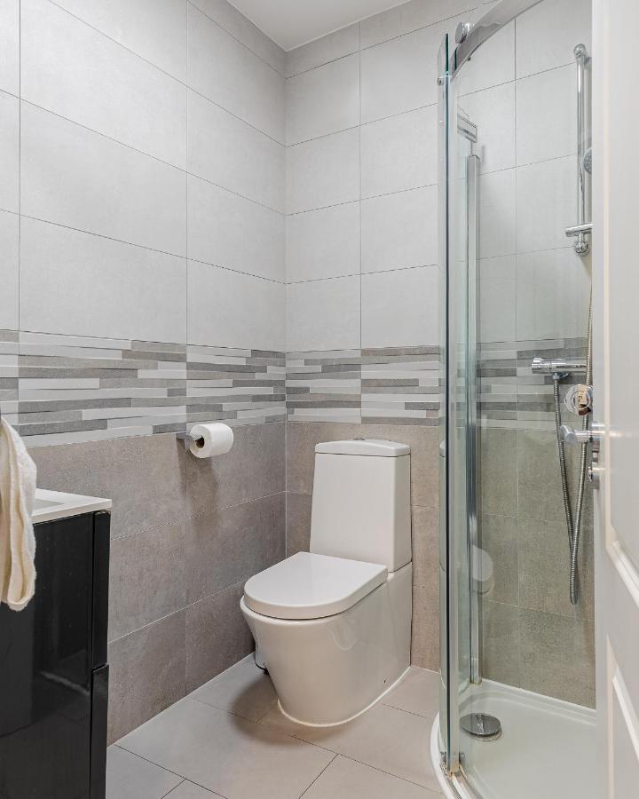 Notting Hill & Hyde Park Exclusive West-End Serene Designer Family Home 5Bed4Bath Londra Dış mekan fotoğraf