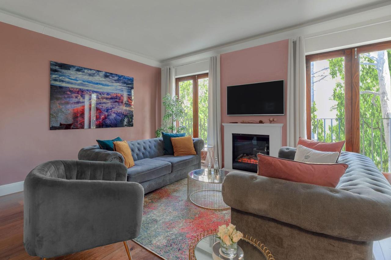 Notting Hill & Hyde Park Exclusive West-End Serene Designer Family Home 5Bed4Bath Londra Dış mekan fotoğraf